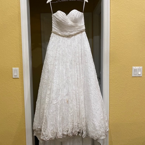 David’s Bridal Strapless Wedding Dress Size 12 - Picture 2 of 12